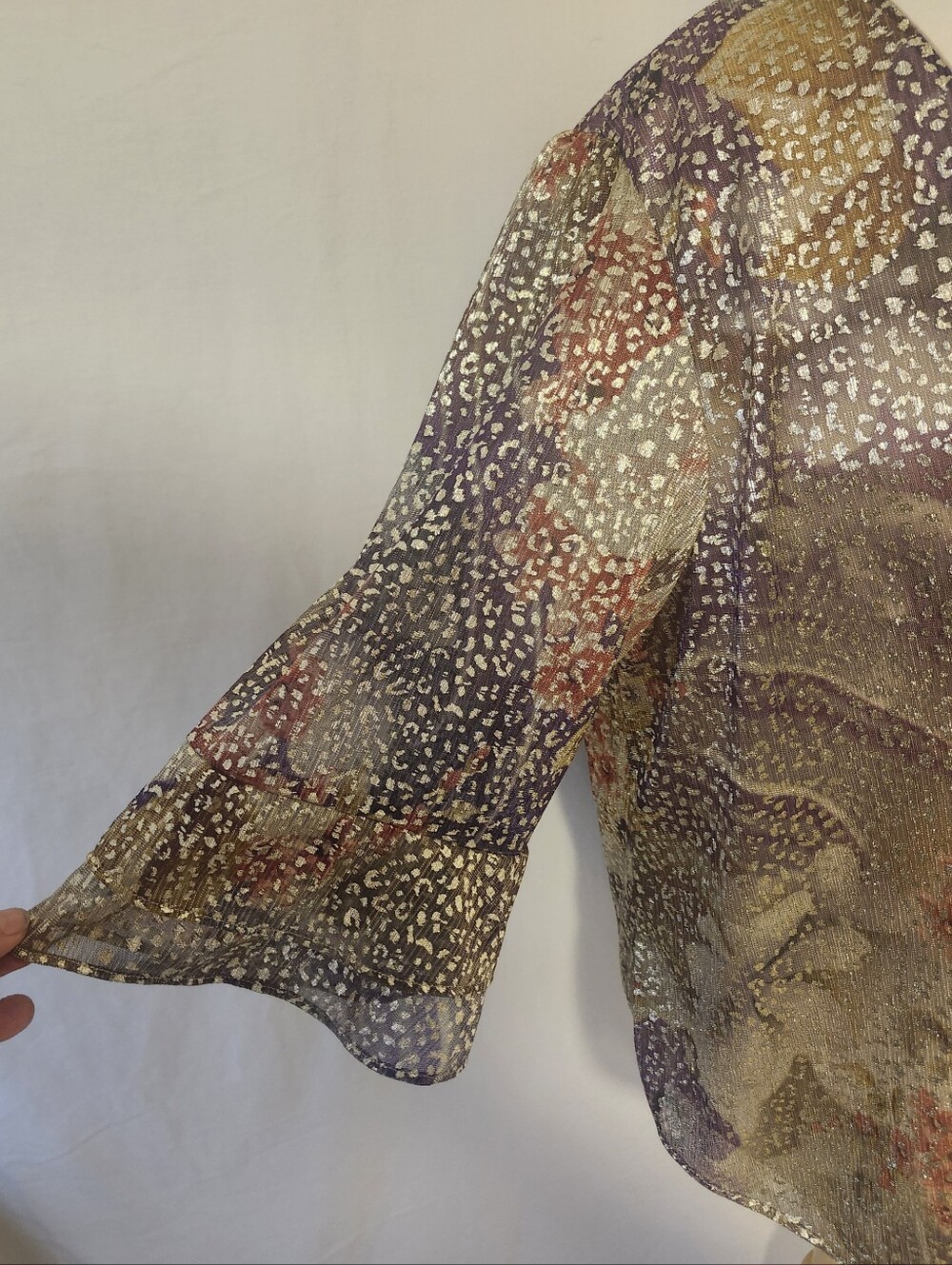 Women's Metallic Floral V-Neck Blouse in Multi With Detatchable Necklace - Picture 5 of 14
